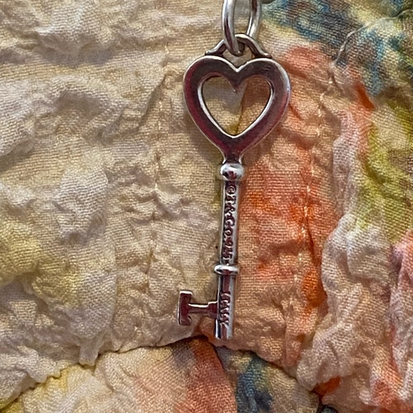 💯Authentic Tiffany Heart Mini key (EUC) + 24” chain (Practically New) - Picture 7 of 7